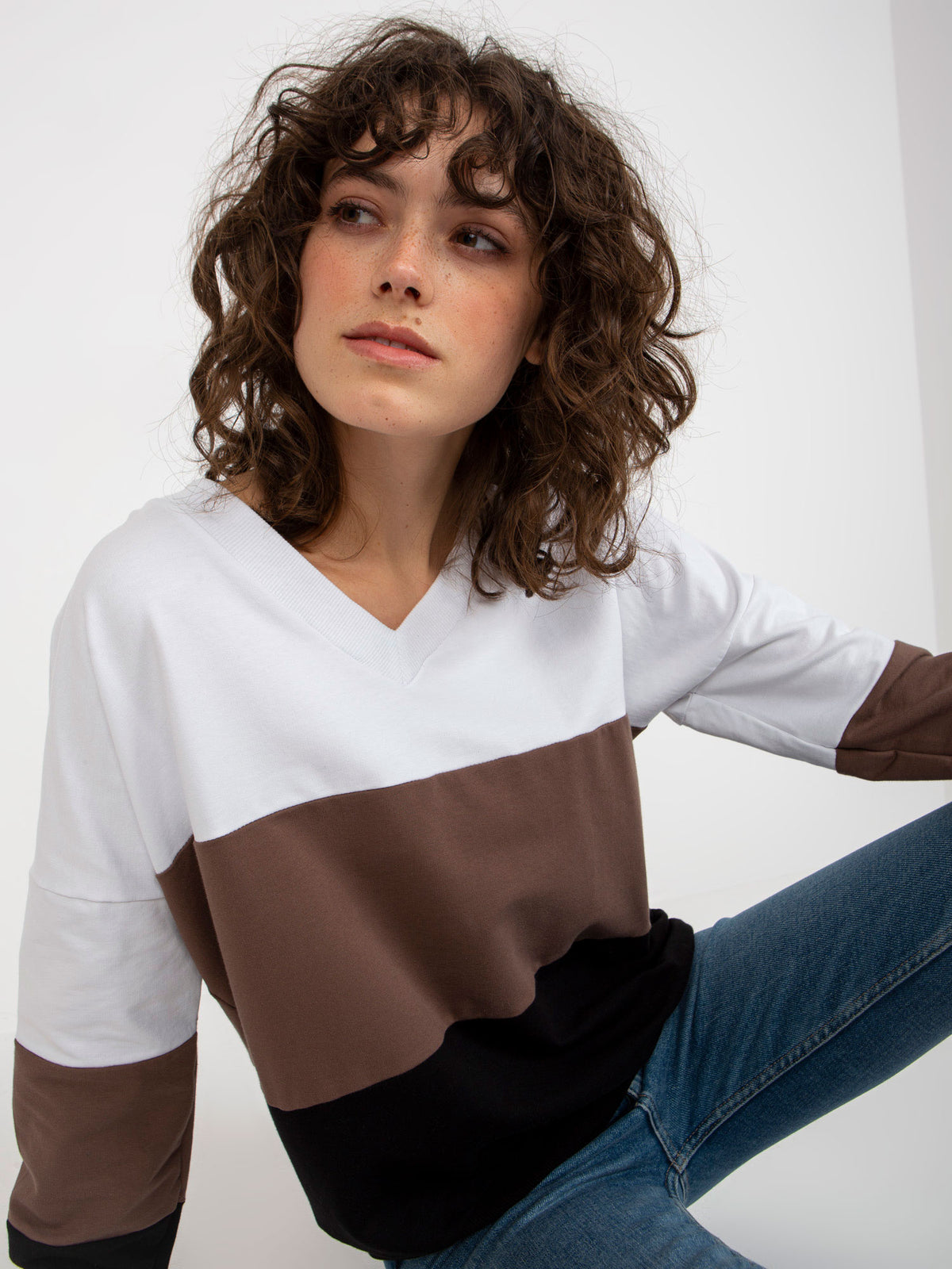Basic Sweater met V-hals – Wit/Zwart