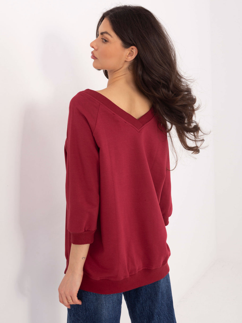 Basic Sweater met V-hals – Bordeaux