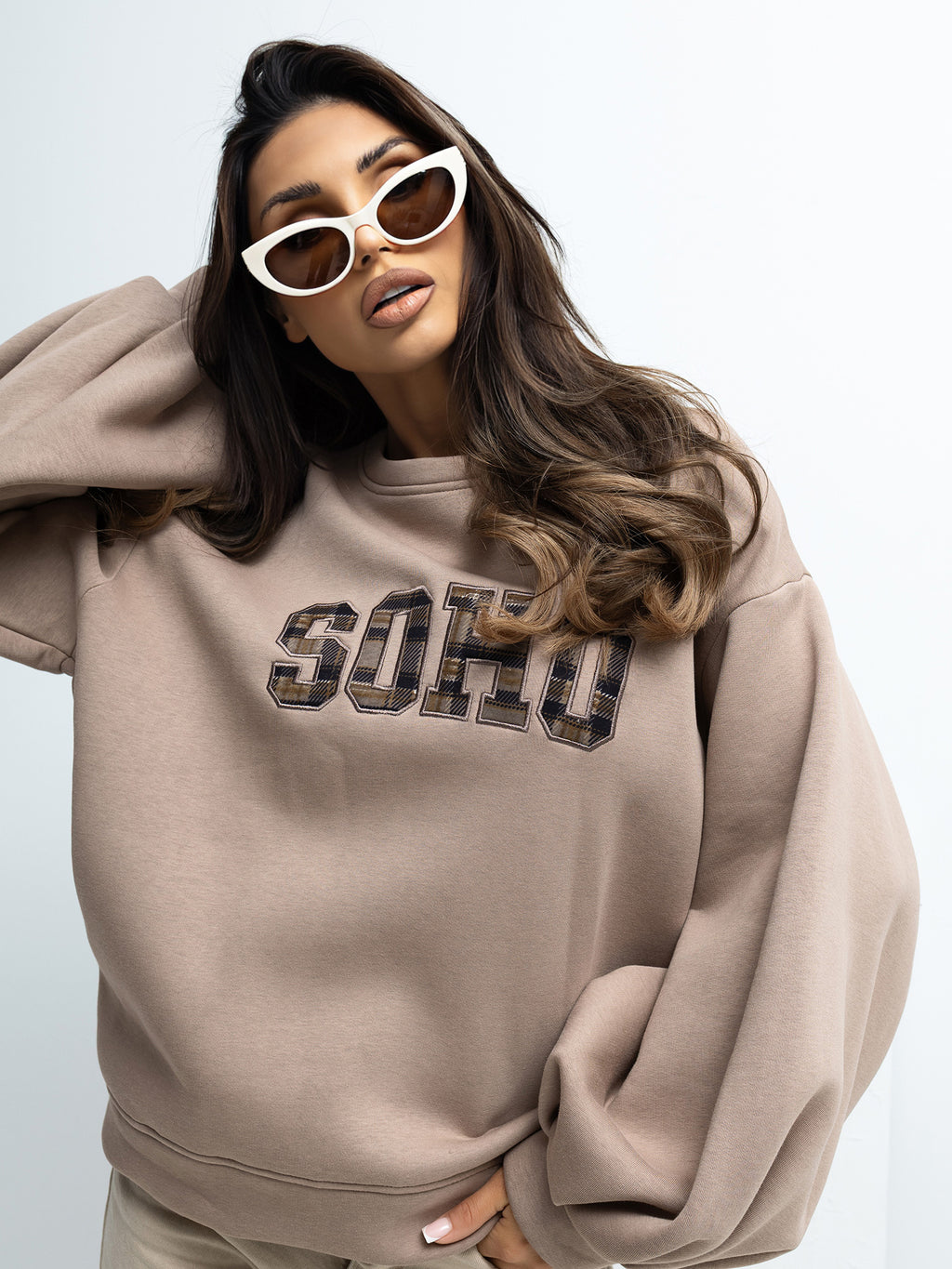 Sweater met Ruguitsnijding – Donkerbeige