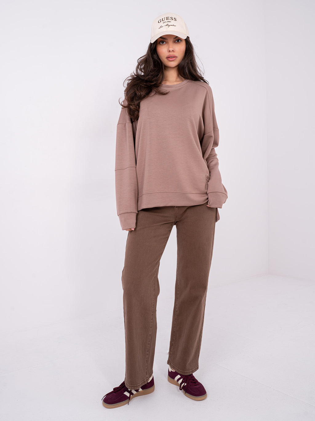 Oversized Sweater met Langere Achterkant – Donkerbeige