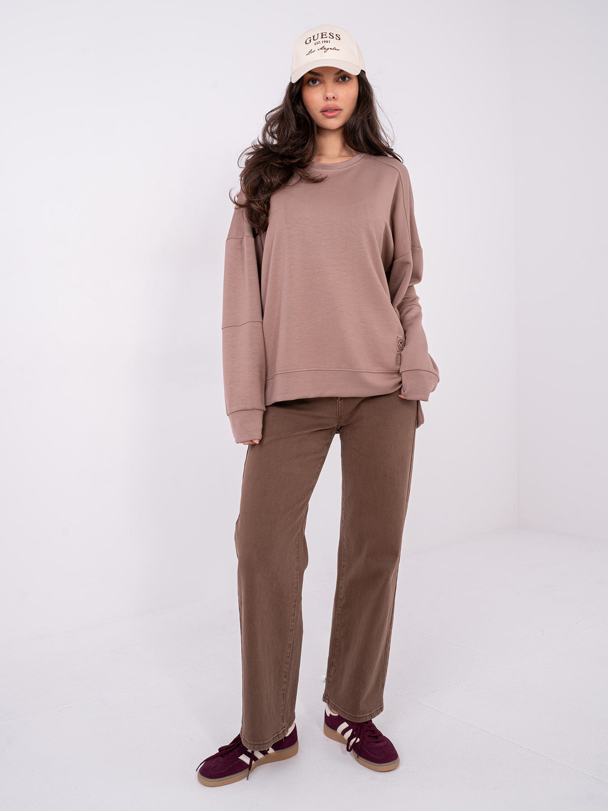 Oversized Sweater met Langere Achterkant – Donkerbeige