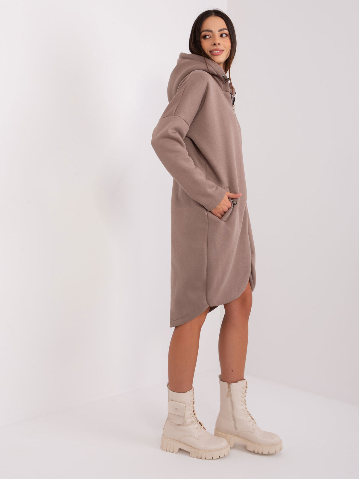 Lange Sweater met Rits en Capuchon – Donkerbeige