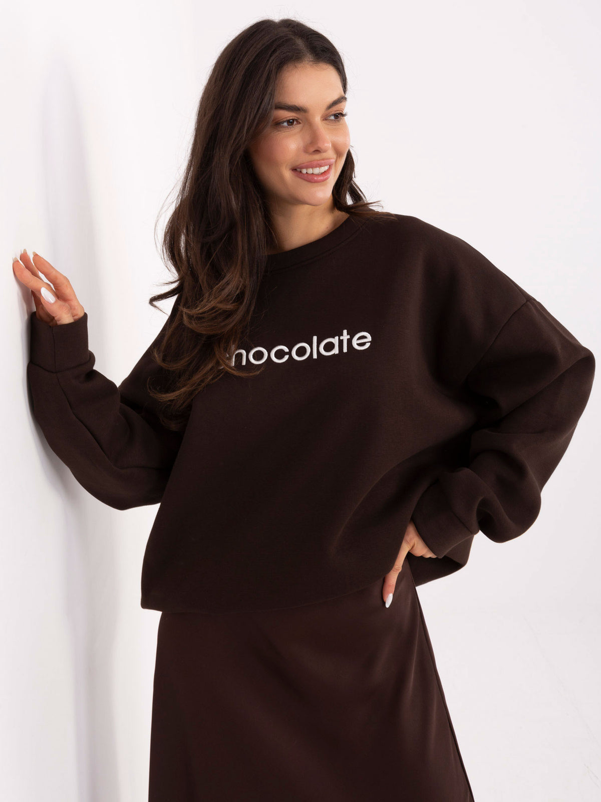 Oversized Sweater met Chocolate-Borduursel – Donkerbruin