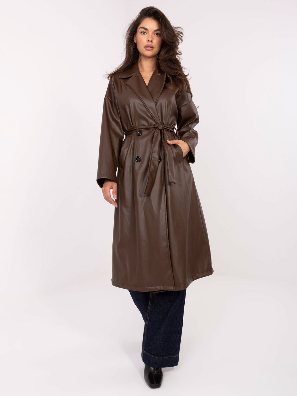 Donkerbruine Lange Leatherlook Mantel met Ceintuur