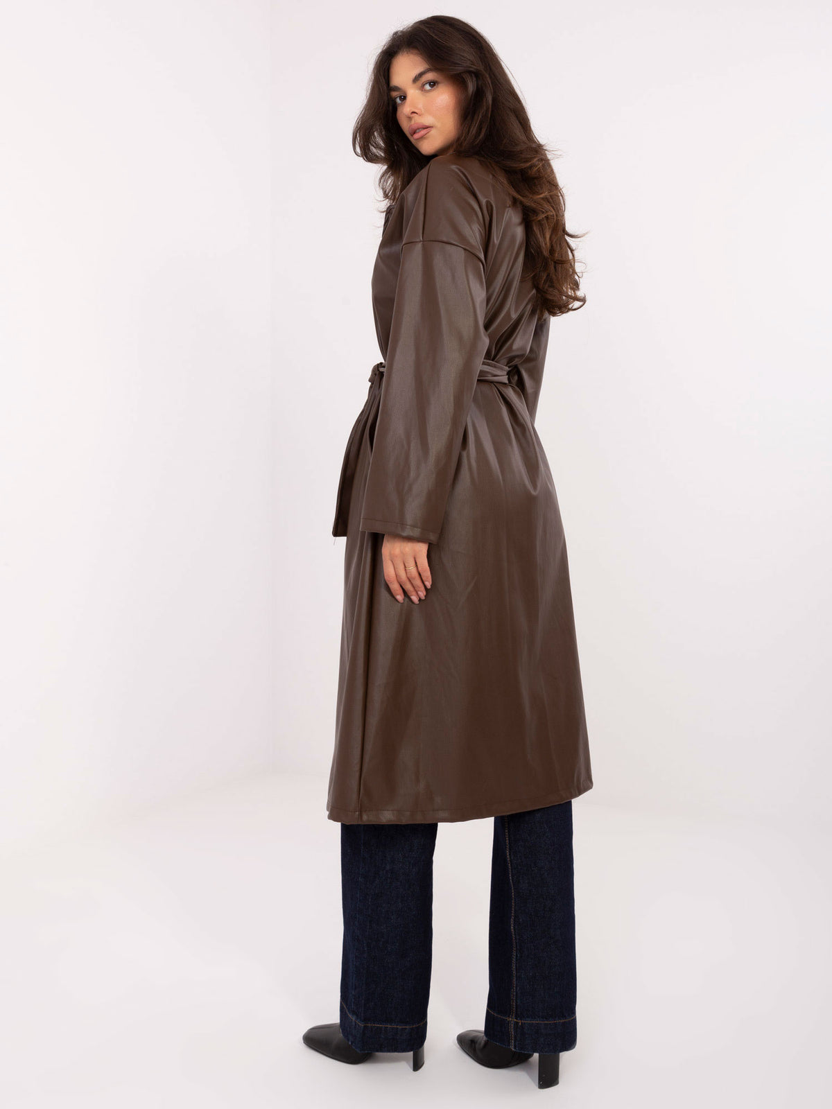 Donkerbruine Lange Leatherlook Mantel met Ceintuur