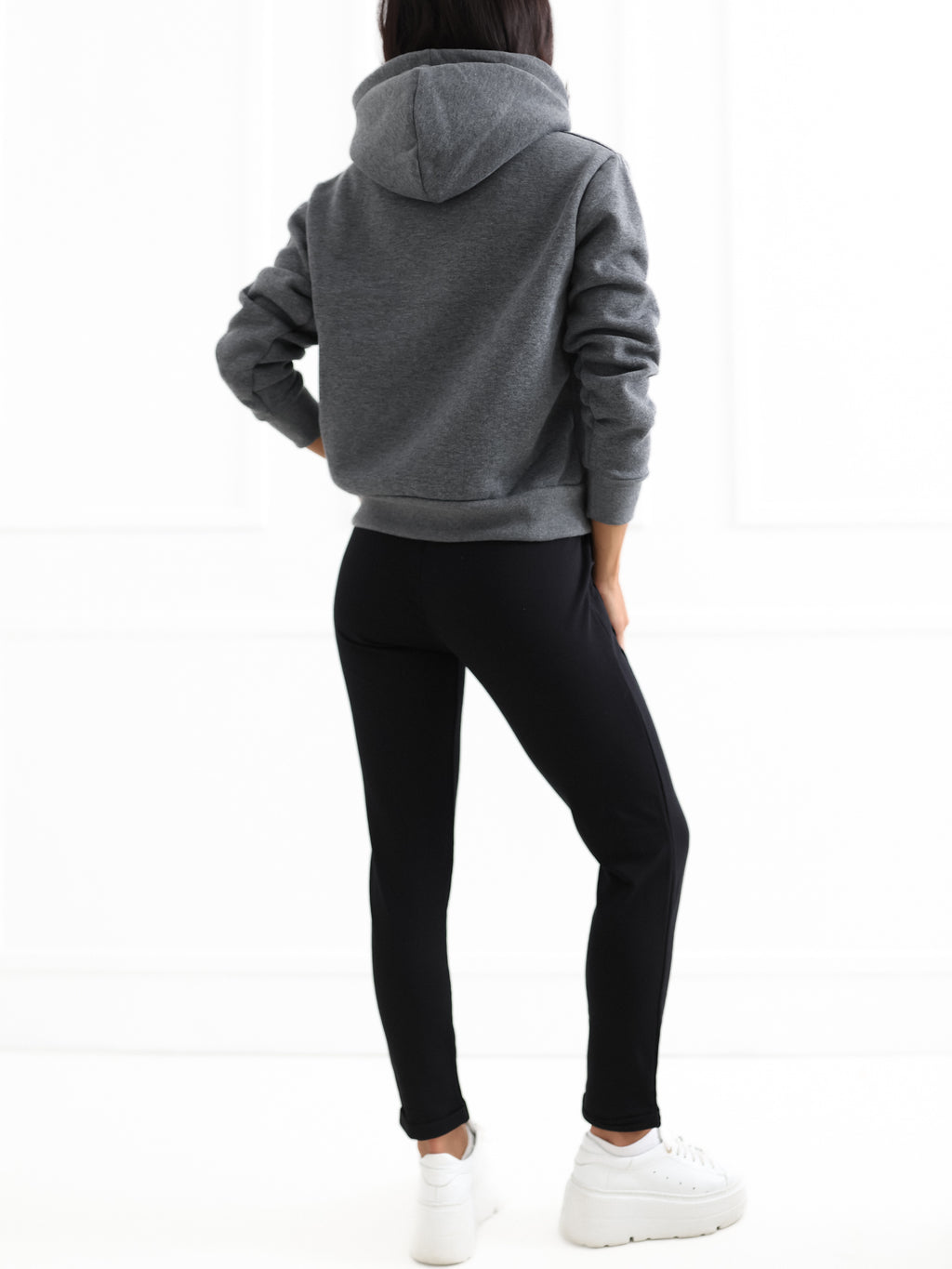 Basic Hoodie met Kangoeroezak – Donkergrijs