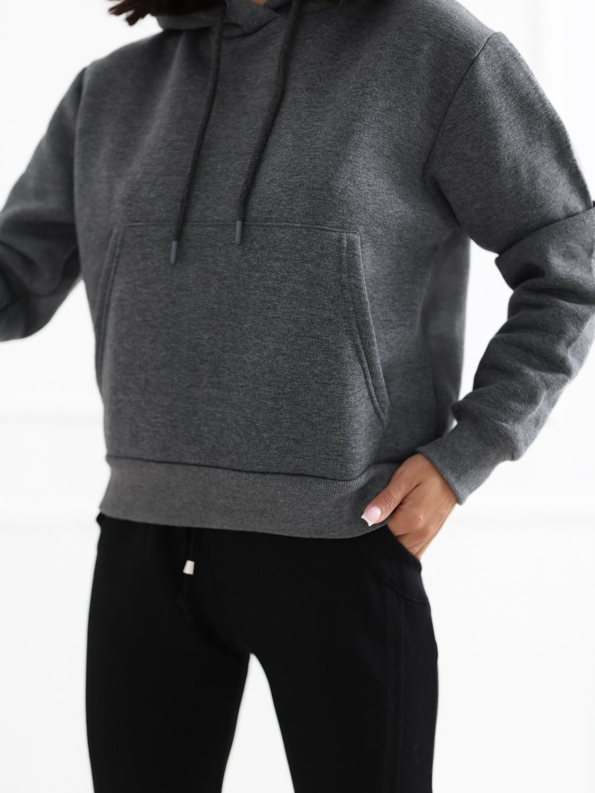 Basic Hoodie met Kangoeroezak – Donkergrijs