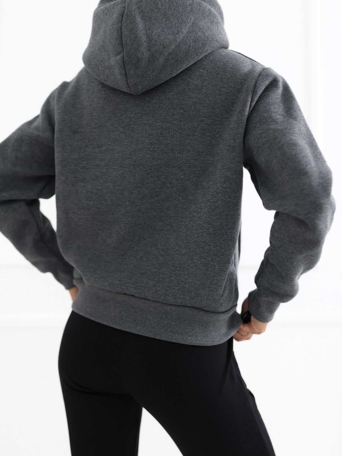 Basic Hoodie met Kangoeroezak – Donkergrijs
