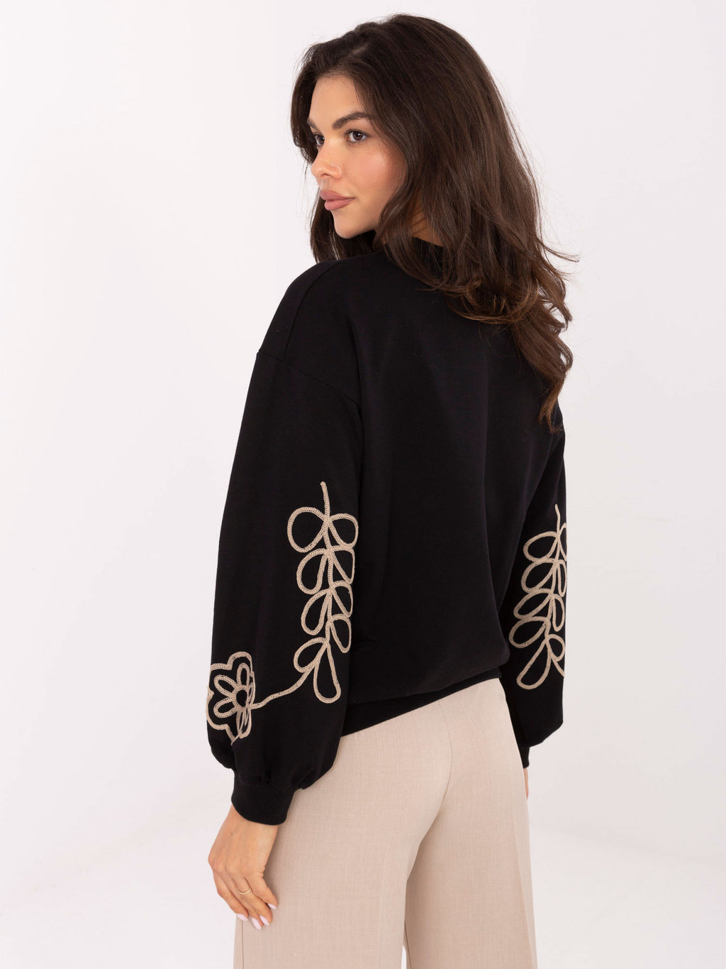 Sweater met Bloemborduursel – Zwart