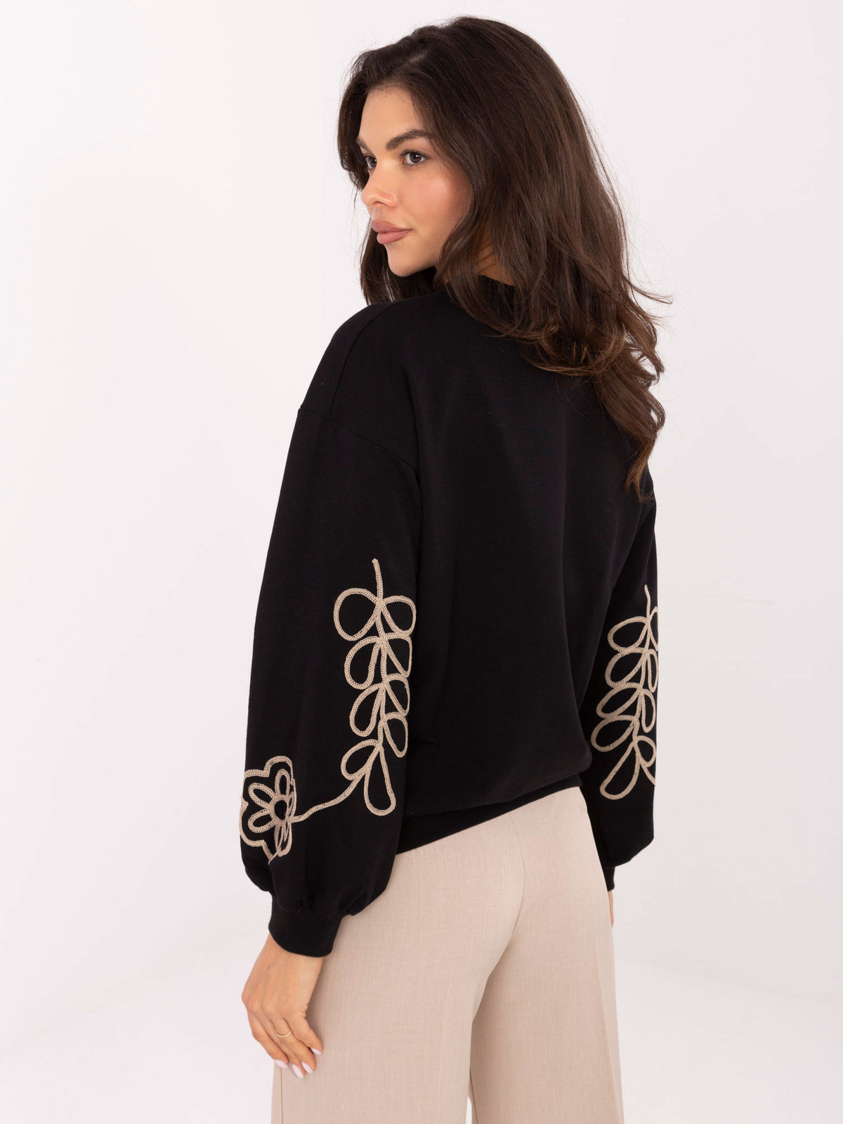 Sweater met Bloemborduursel – Zwart