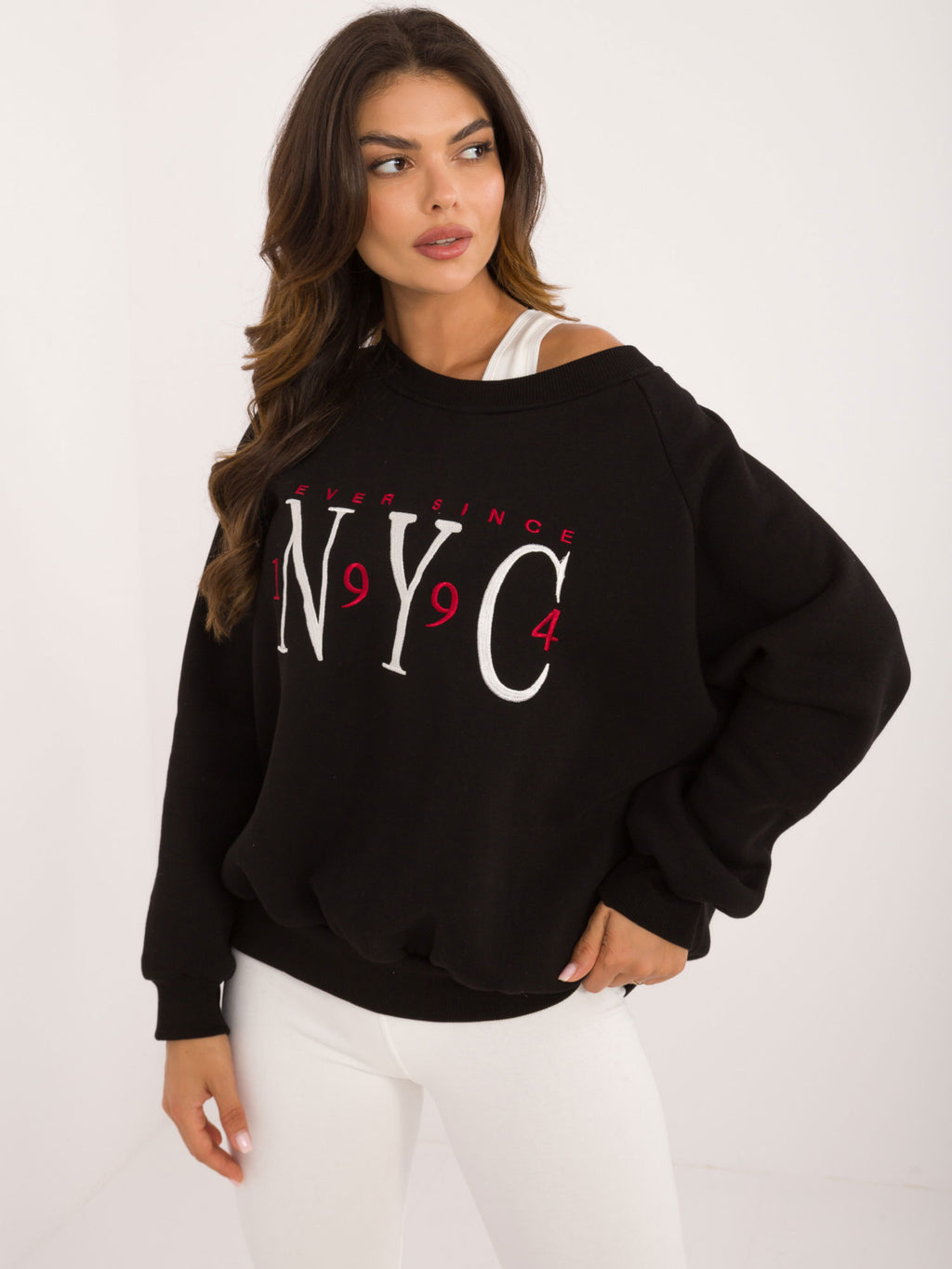 Oversized Sweater met Borduursel – Zwart