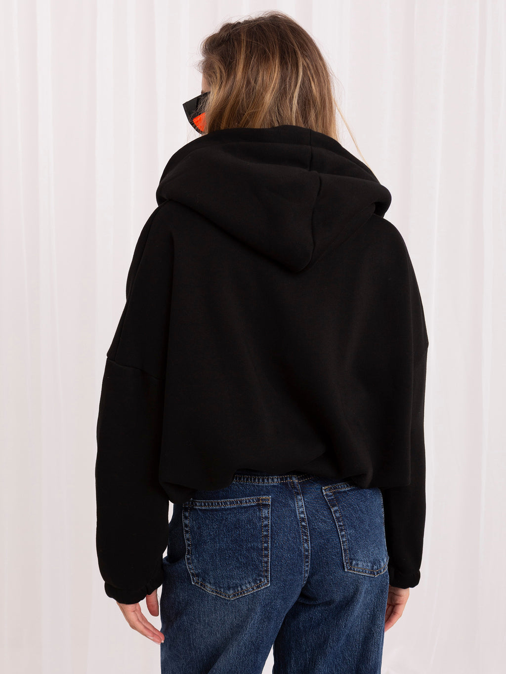Michelle Hoodie met Borduursel – Zwart