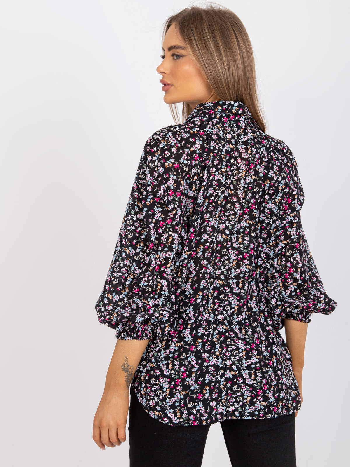 Blouse met Kleine Bloemenprint – Zwart/Roze