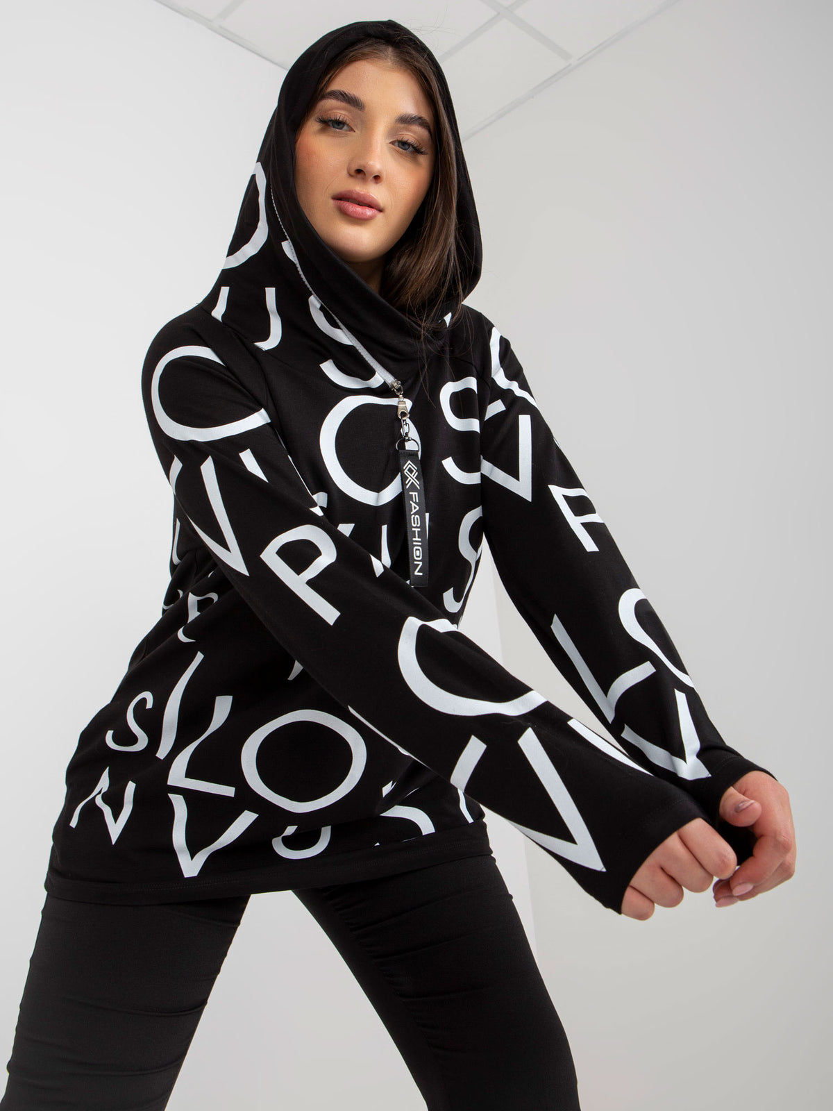 Plus Size Hoodie met Print – Zwart