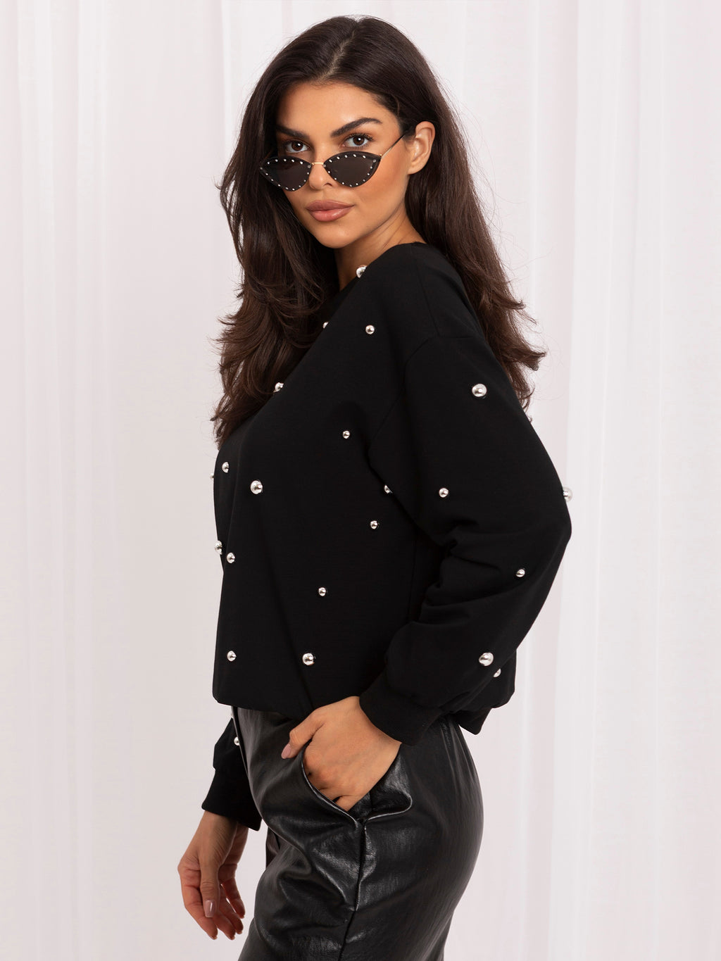 Sweater met Sierstuds – Zwart