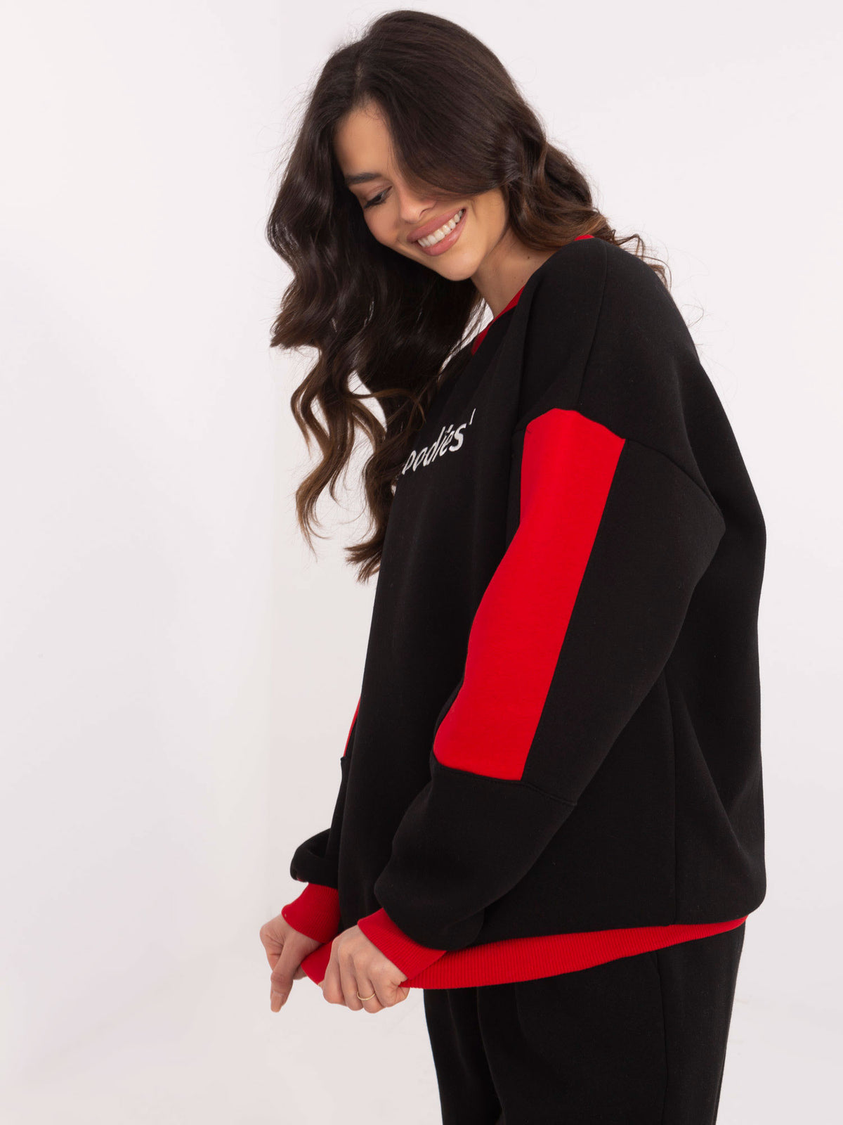 Oversized Sweater met Borduursel – Zwart