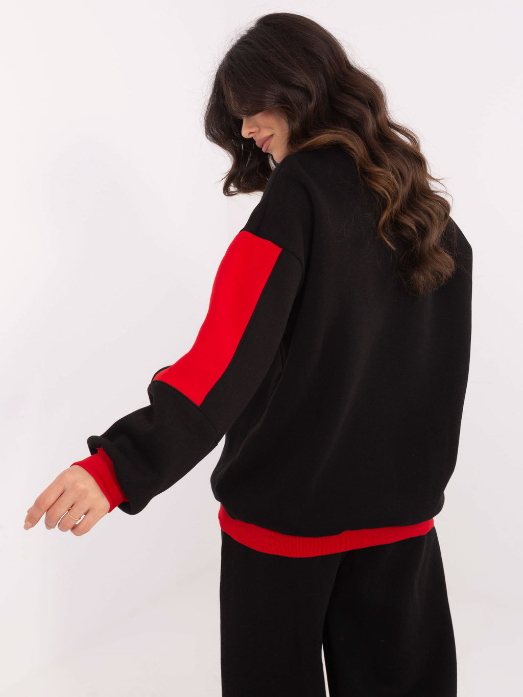Oversized Sweater met Borduursel – Zwart