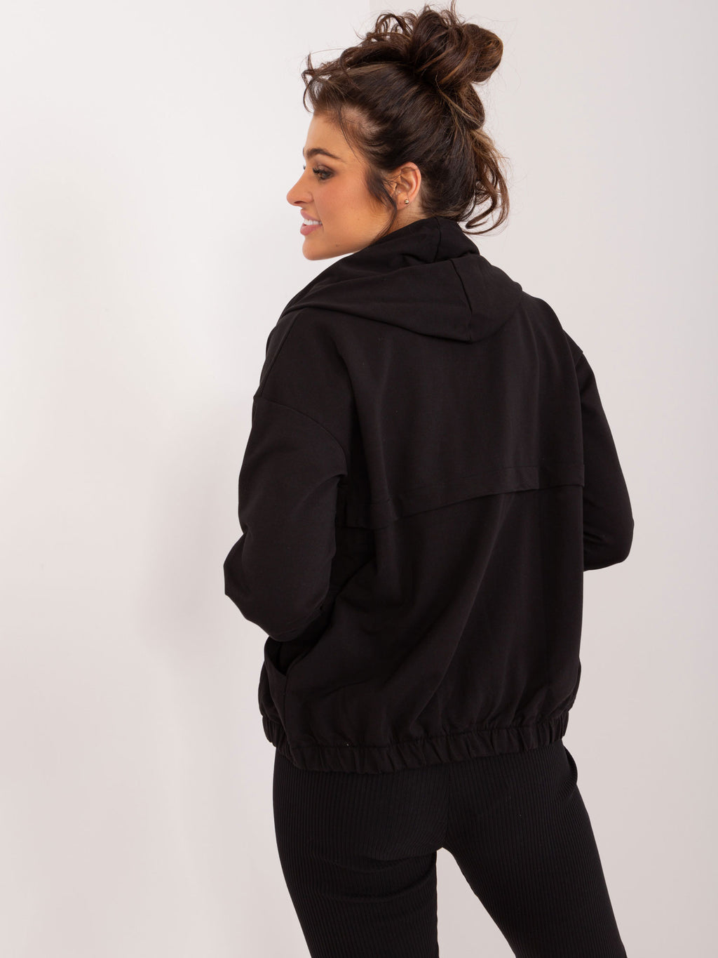 Sweater met Rits en Capuchon – Zwart