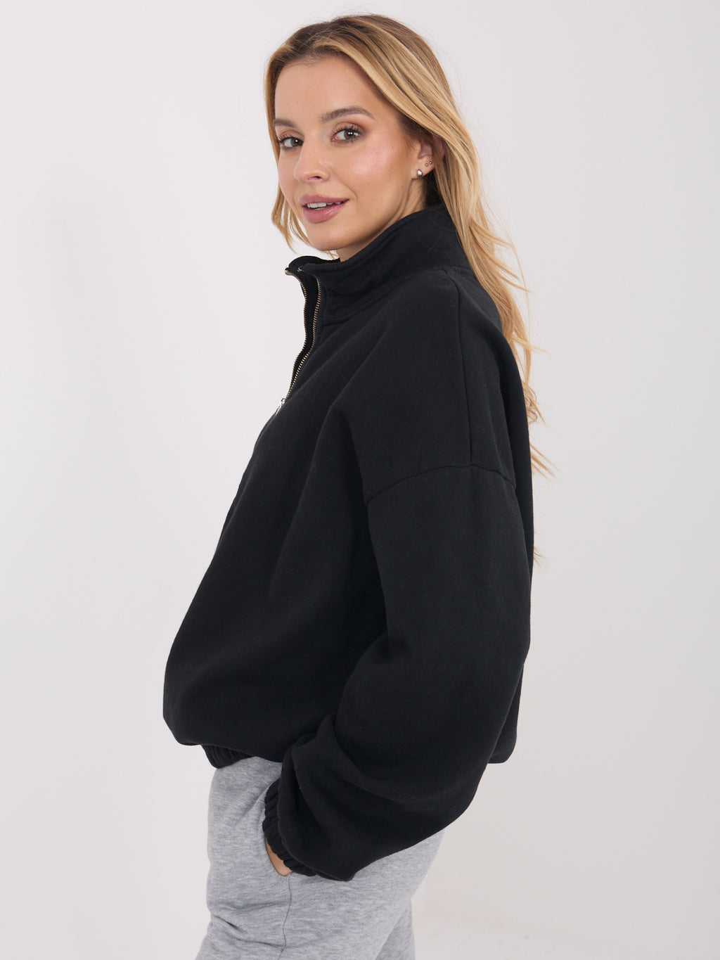 Sweater met Rits en Opstaande Kraag – Zwart
