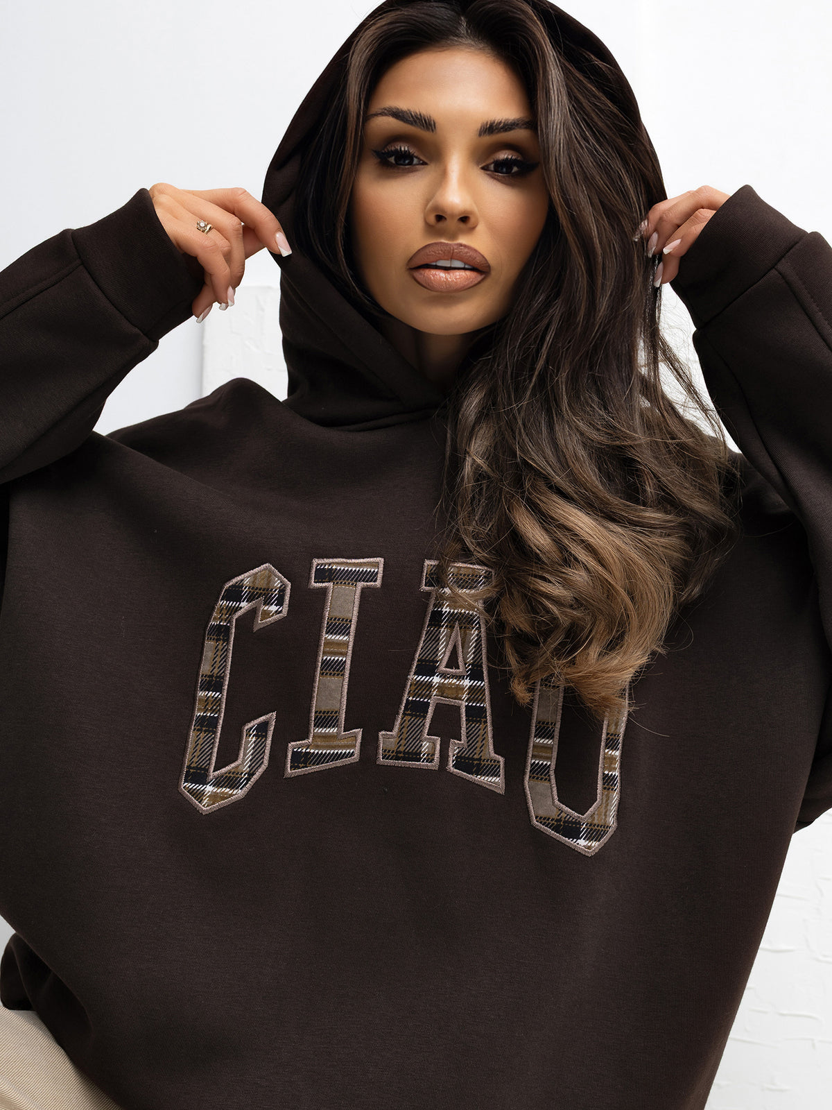 Oversized Hoodie met Patch – Donkerbruin