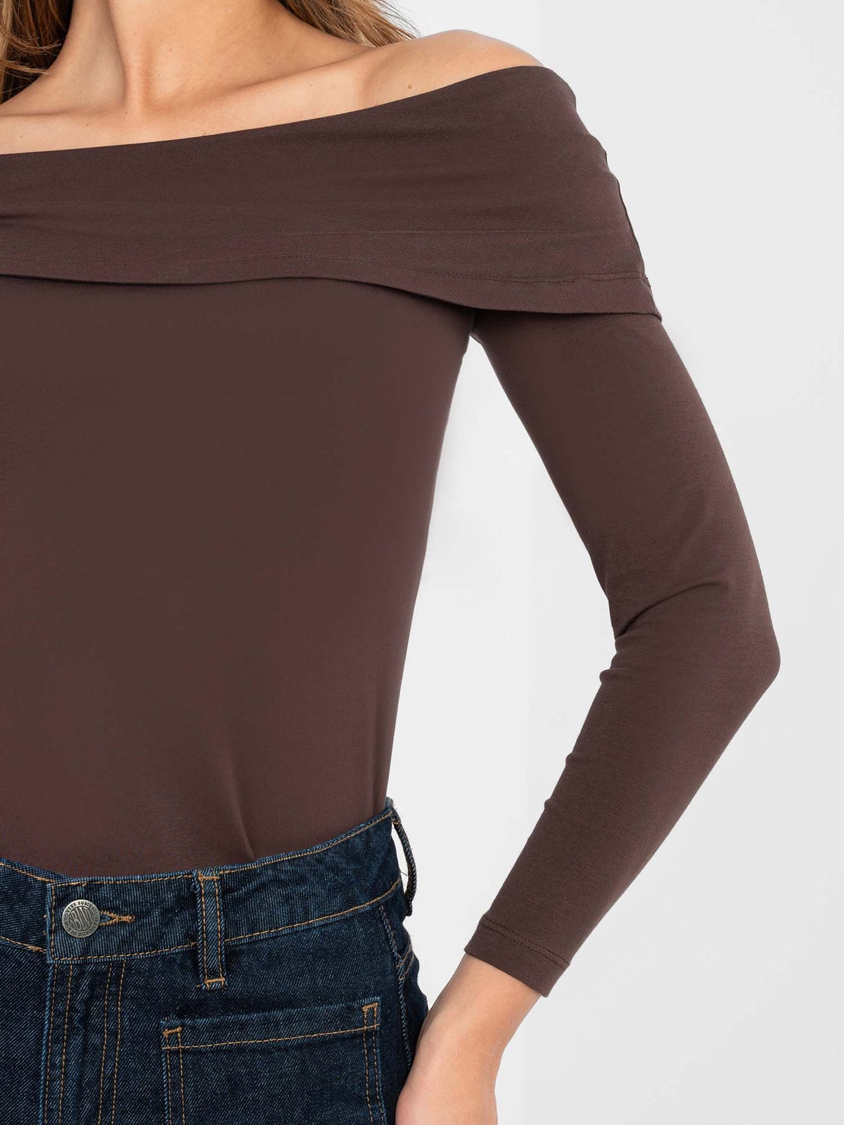 Off Shoulder Top – Donkerbruin