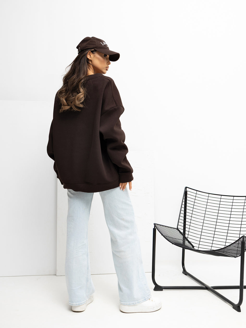 Oversized Sweater met Patch – Donkerbruin