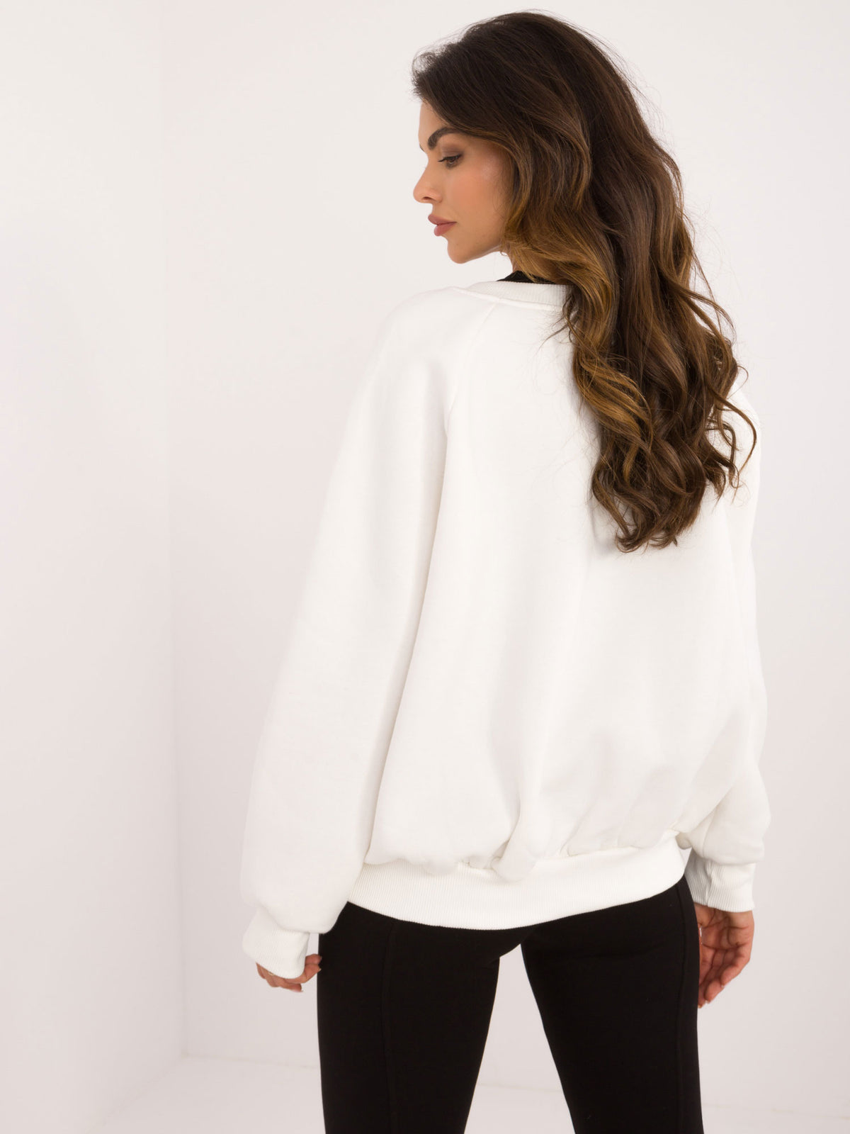 Oversized Sweater met Borduursel – Ecru