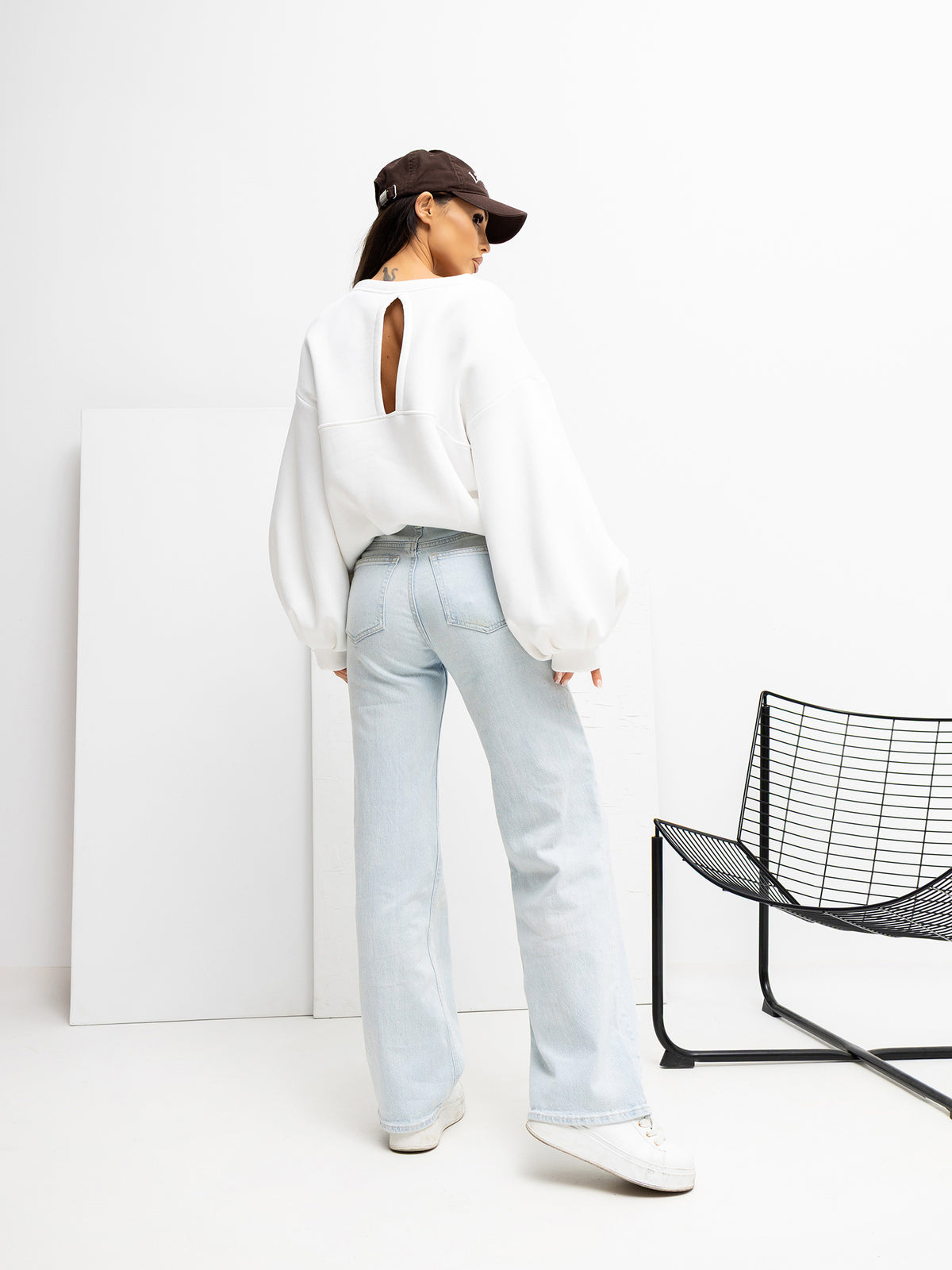 Sweater met Ruguitsnijding – Ecru