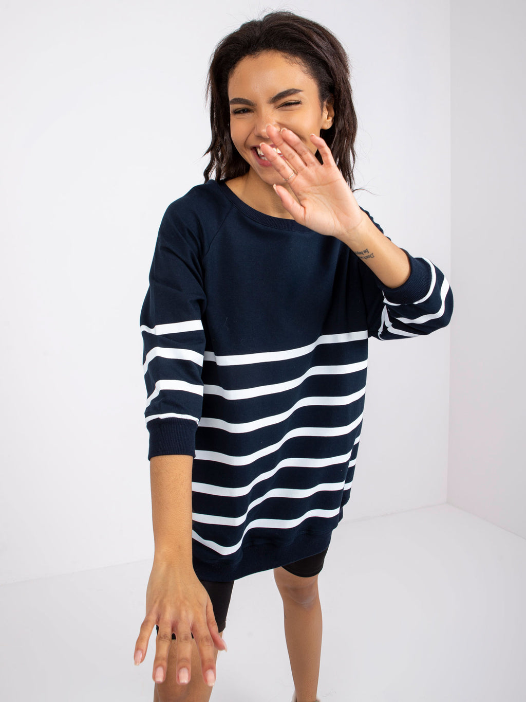 Oversized Gestreepte Top – Donkerblauw/Wit