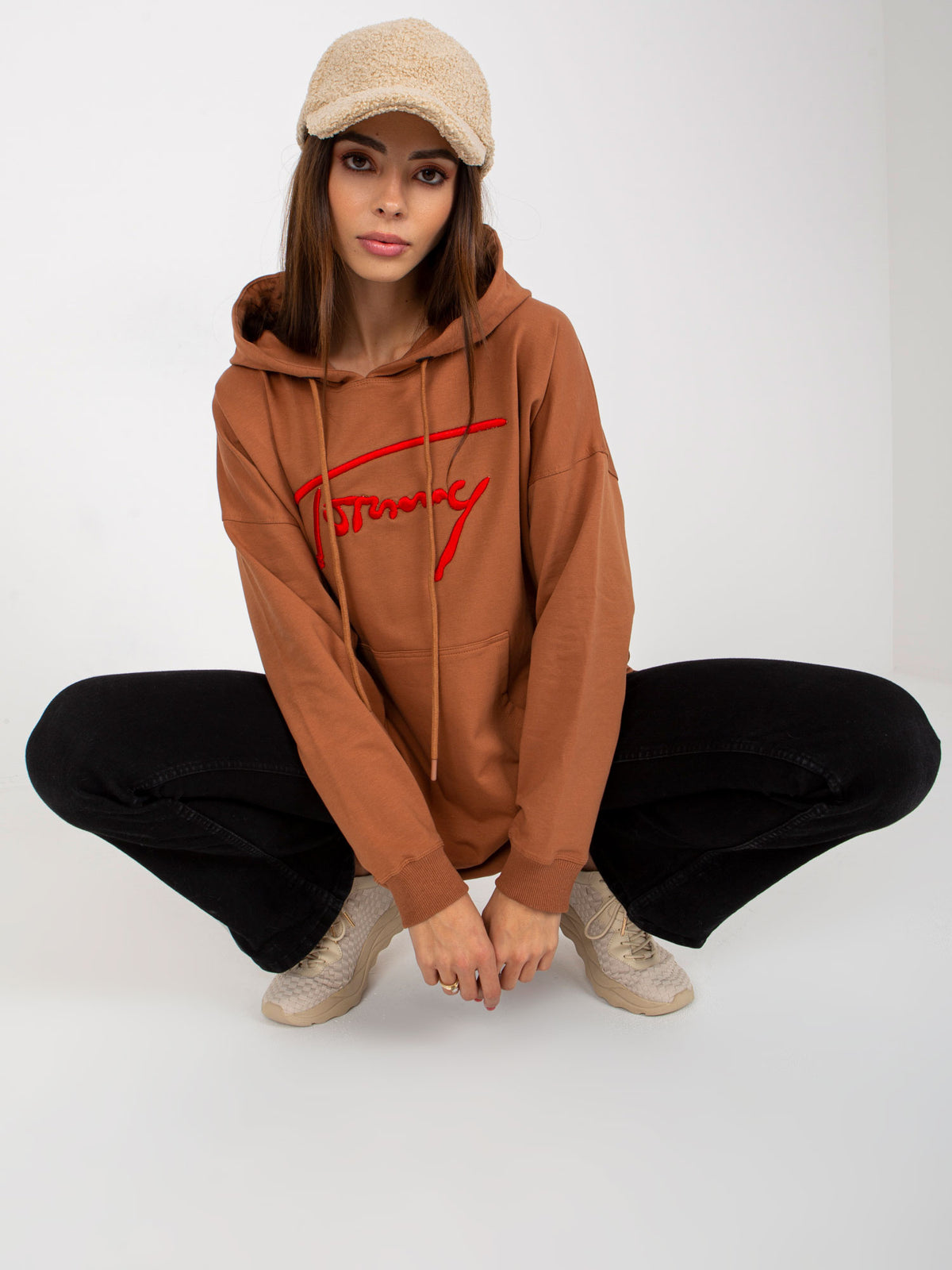 Lange Hoodie met Kangoeroezak – Lichtbruin