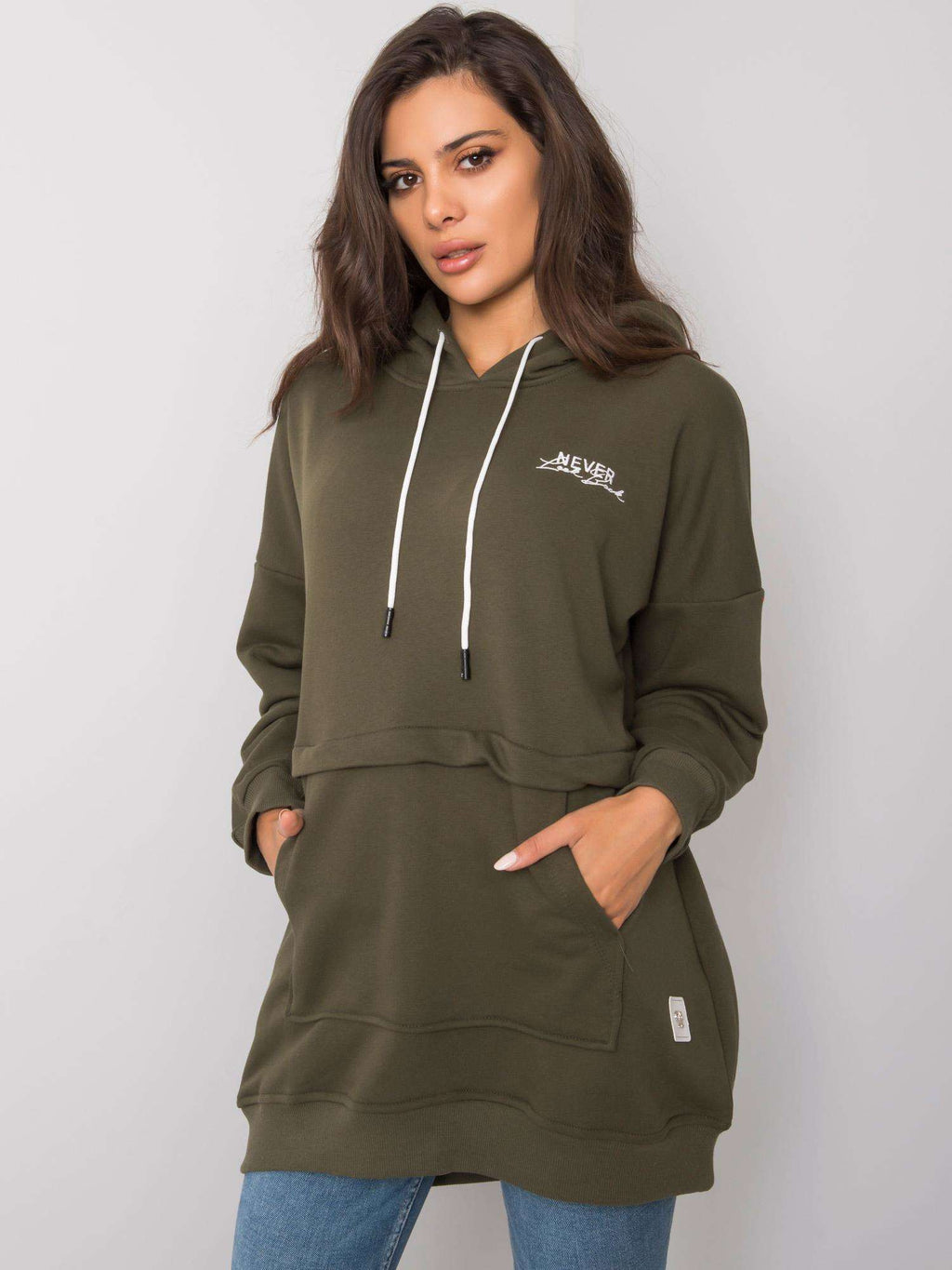 Edna Hoodie met Borduursel – Khaki