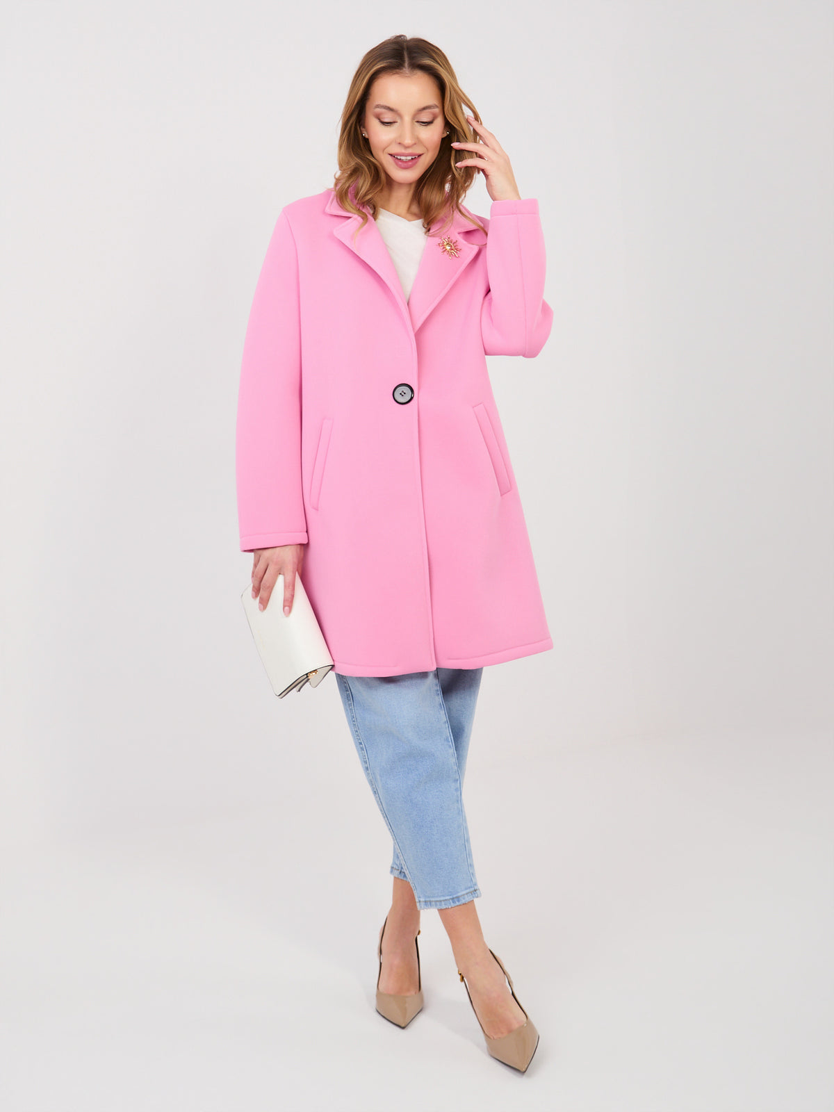 Elegante Damesjas met Broche – Pastelroze