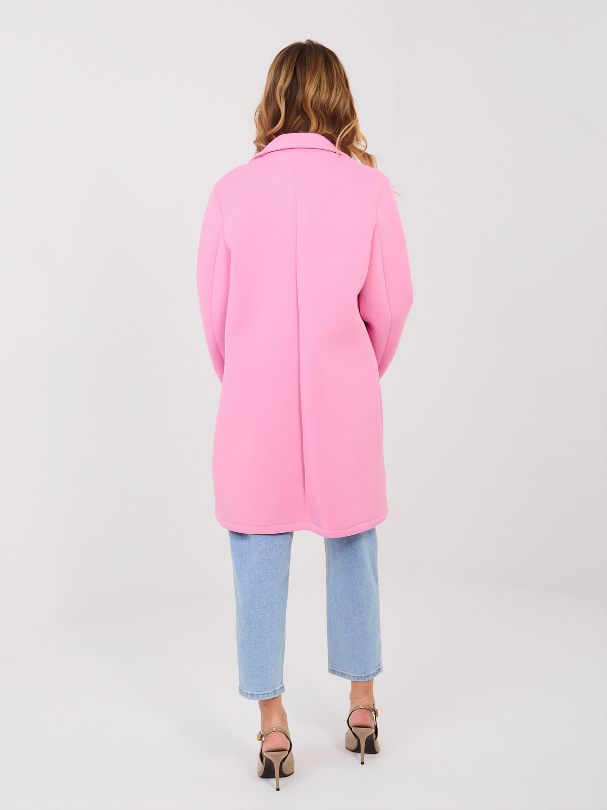 Elegante Damesjas met Broche – Pastelroze
